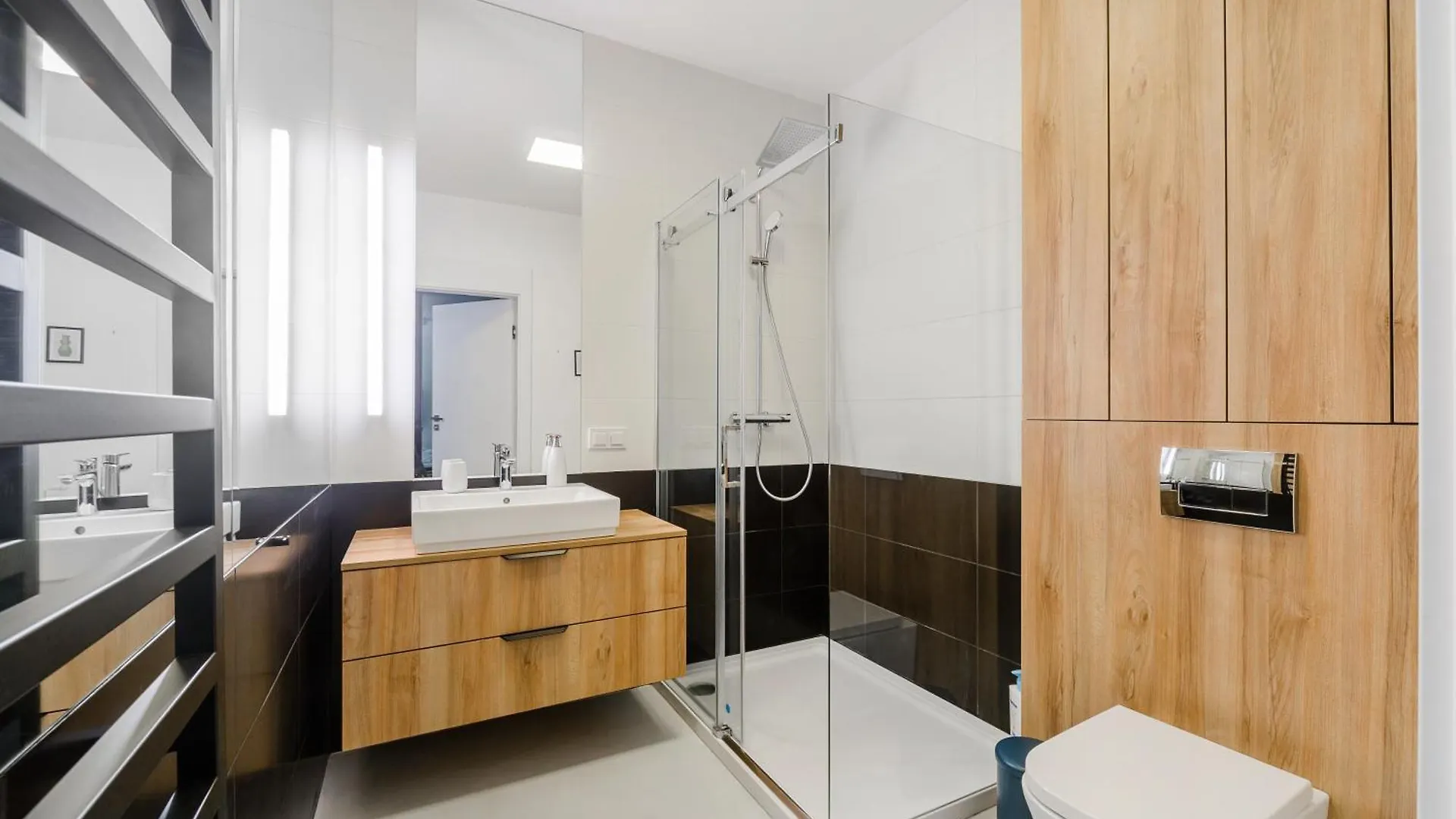 Lumina Apartment With Parking Near Muzeum Powstania Warszawa
