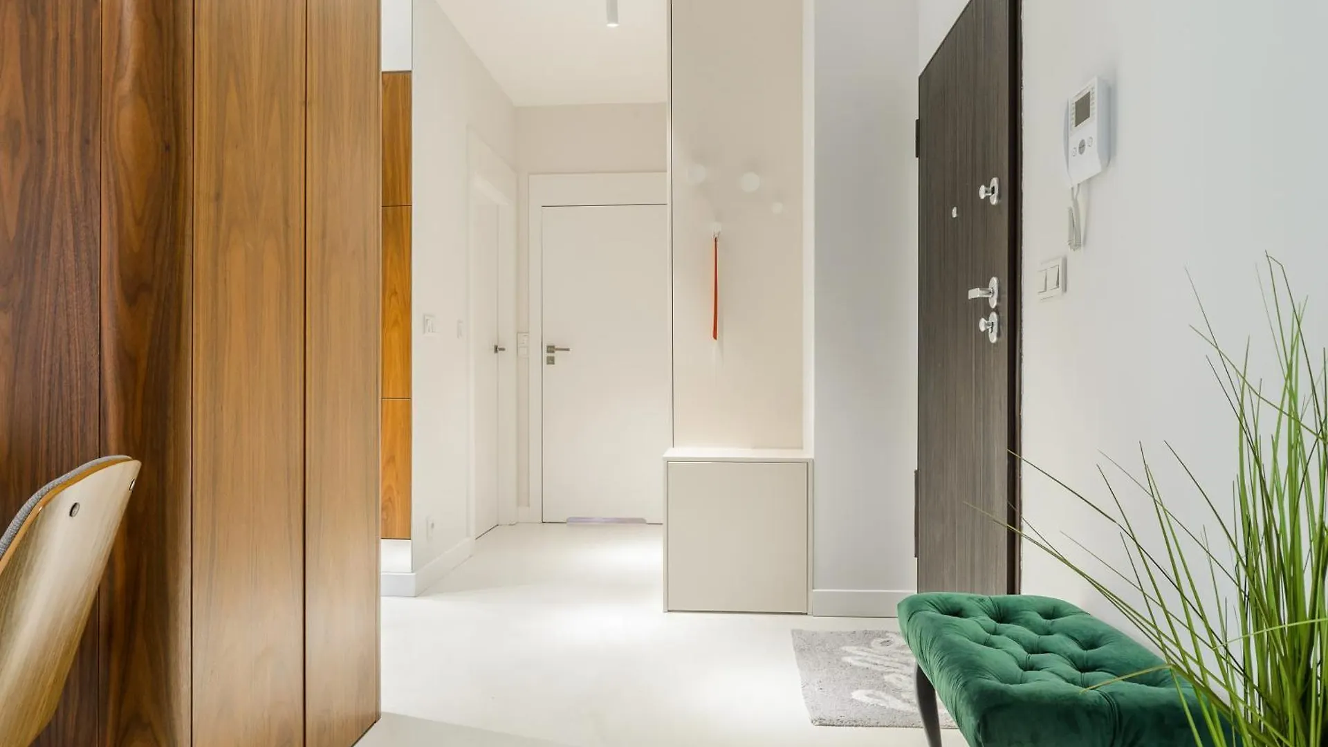 Lumina Apartment With Parking Near Muzeum Powstania Warszawa