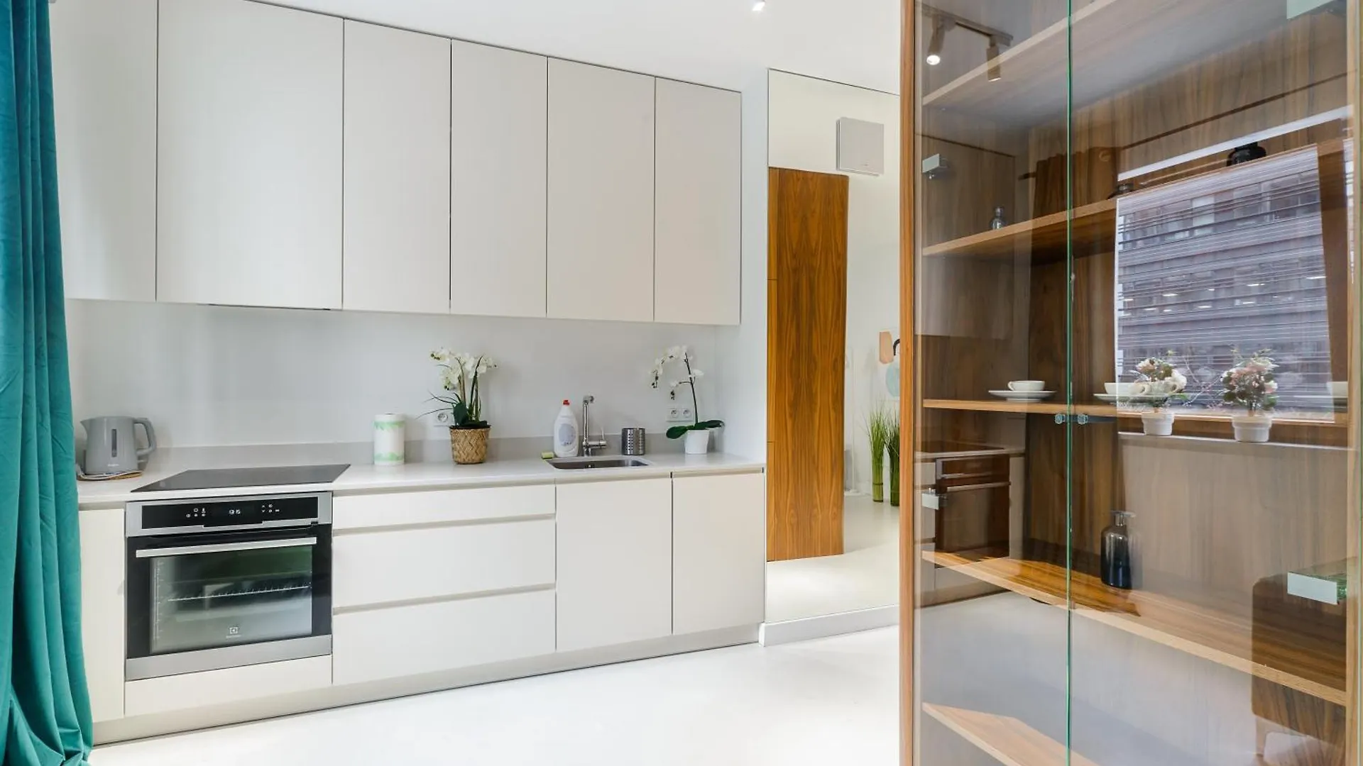 Lumina Apartment With Parking Near Muzeum Powstania Warszawa