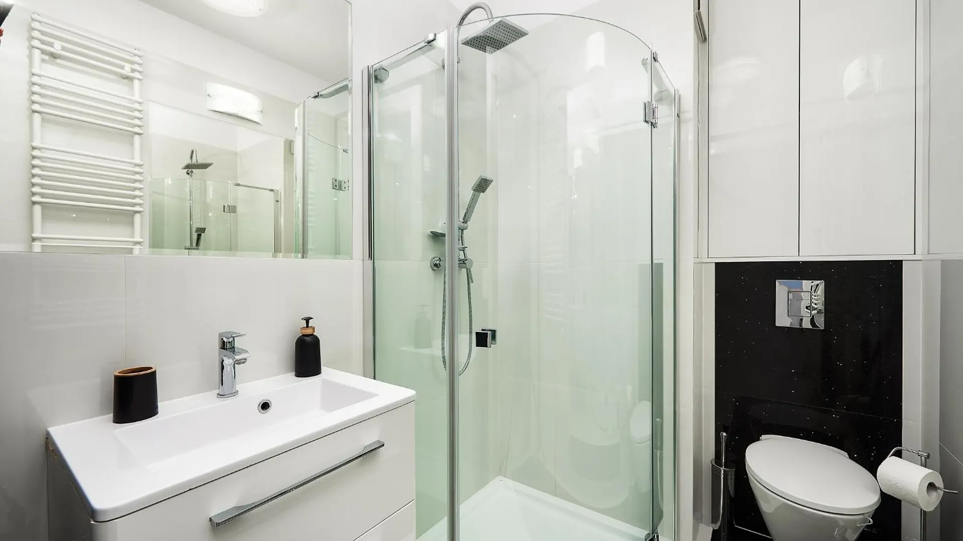 Lumina Apartment With Parking Near Muzeum Powstania Warszawa Polska