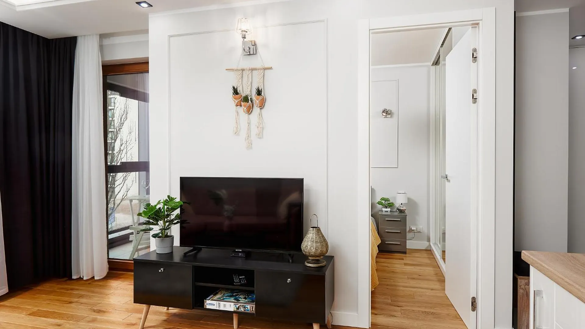 Lumina Apartment With Parking Near Muzeum Powstania Warszawa