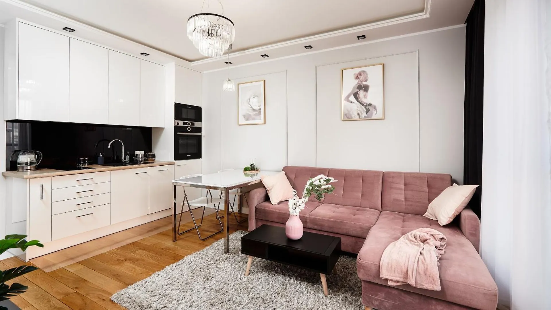 Lumina Apartment With Parking Near Muzeum Powstania Warsaw